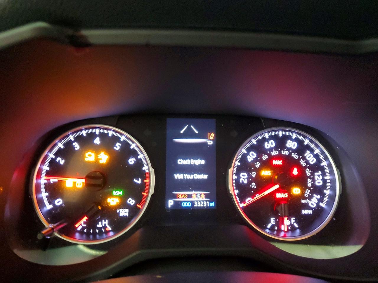 2021 TOYOTA RAV4 XLE photo 9