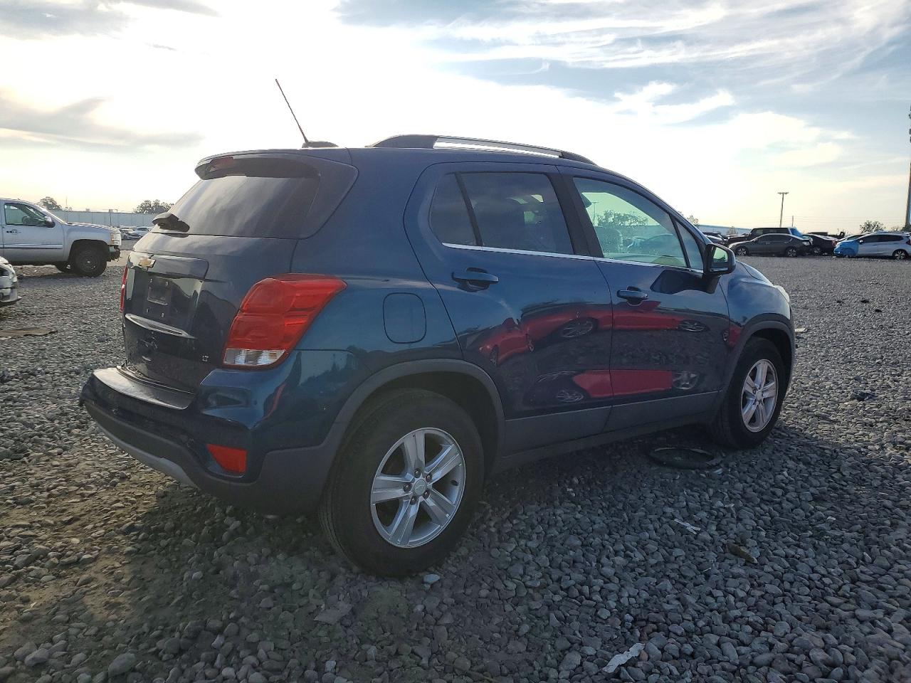 2020 CHEVROLET TRAX 1LT photo 5