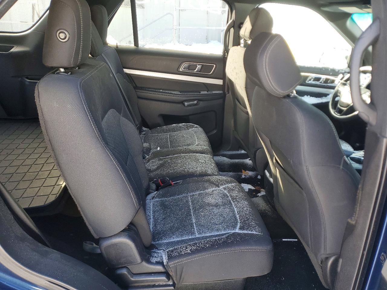 2016 FORD EXPLORER XLT photo 11