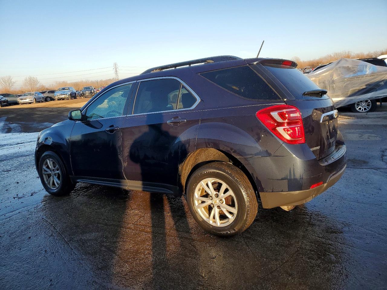 2017 CHEVROLET EQUINOX LT photo 2
