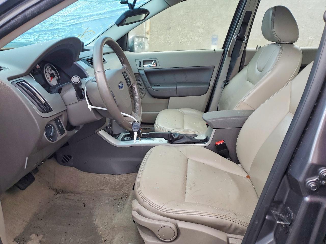2009 FORD FOCUS SEL photo 7