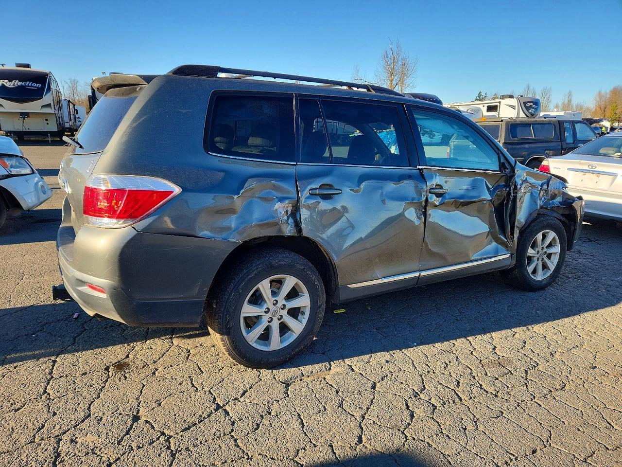 2012 TOYOTA HIGHLANDER BASE photo 3