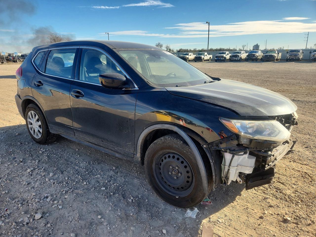 2019 NISSAN ROGUE S photo 4