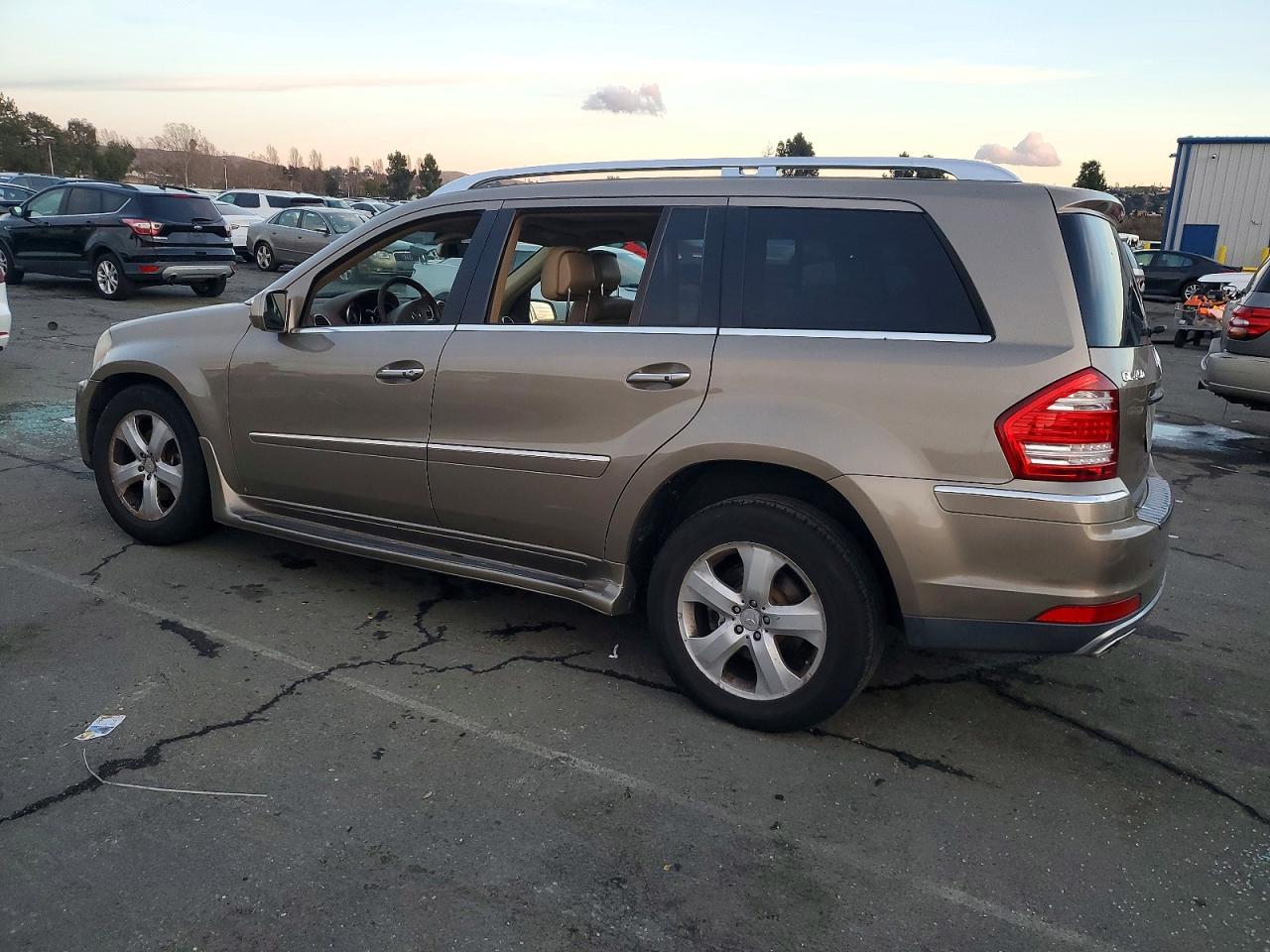 2010 MERCEDES-BENZ GL 450 4MATIC photo 2
