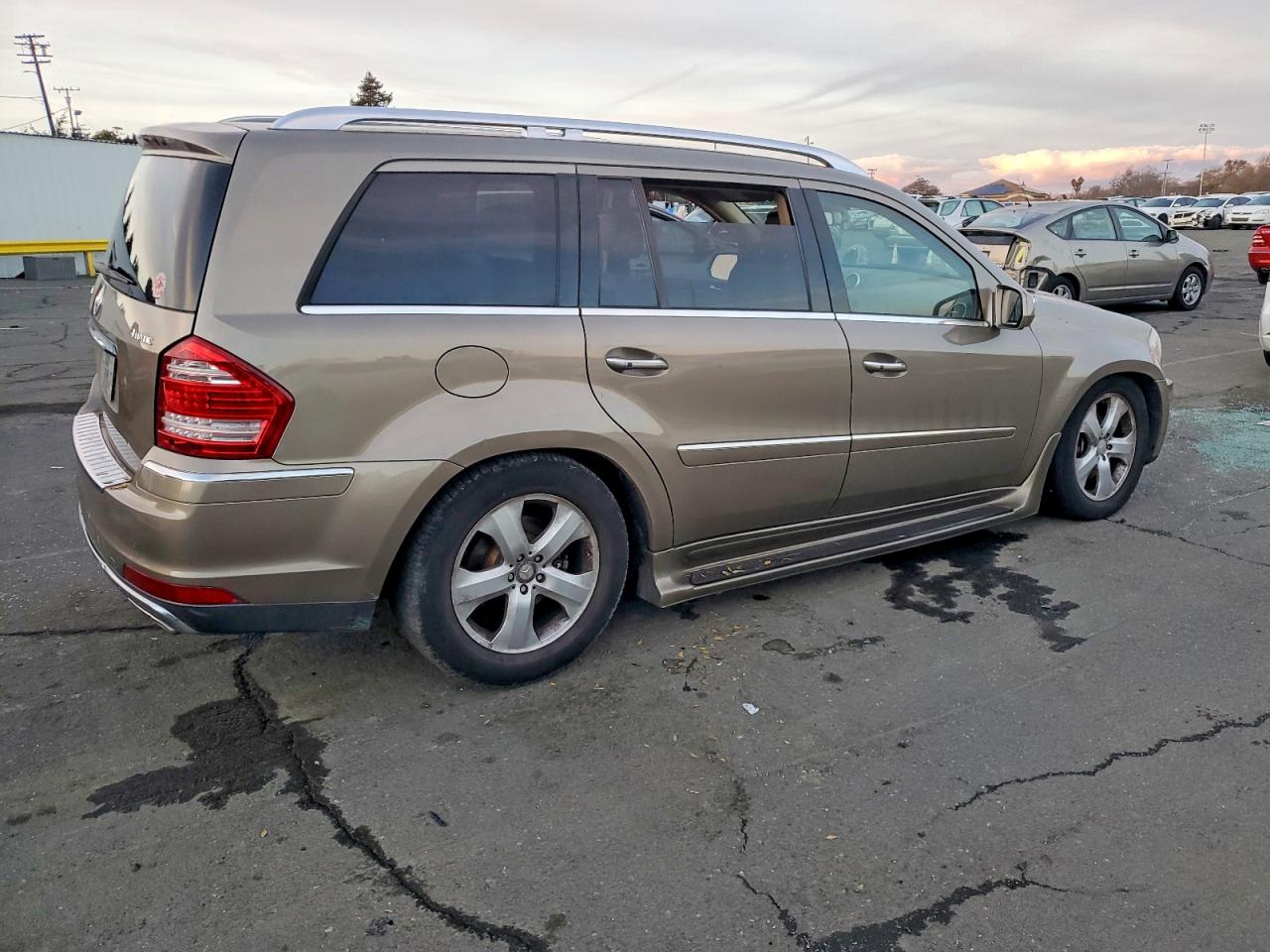2010 MERCEDES-BENZ GL 450 4MATIC photo 3