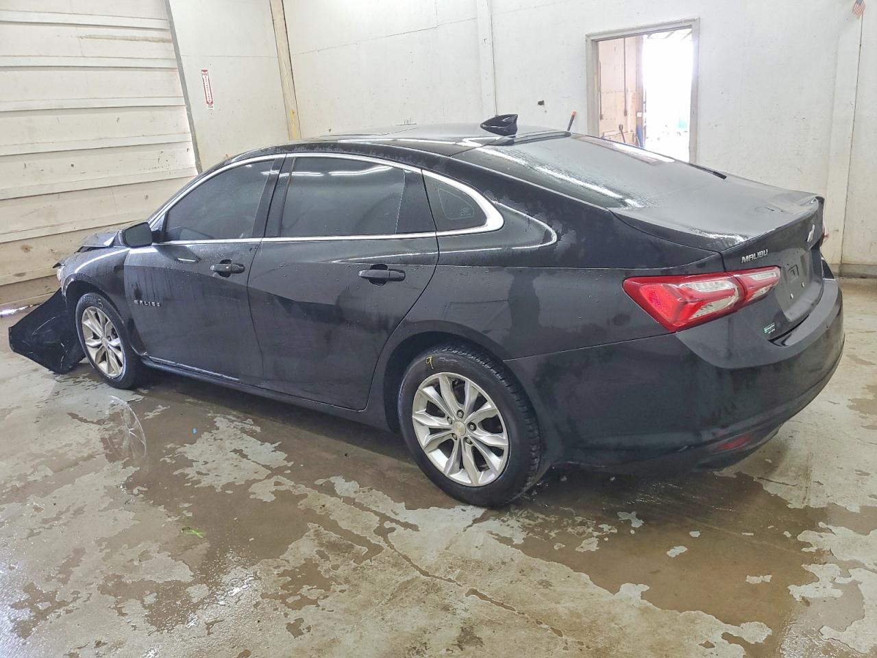 2022 CHEVROLET MALIBU LT photo 2