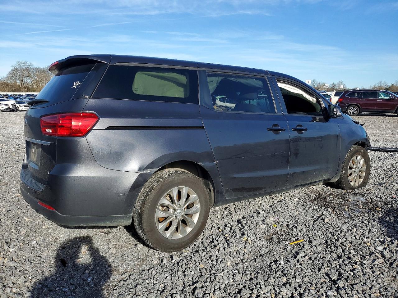 2021 KIA SEDONA LX photo 3
