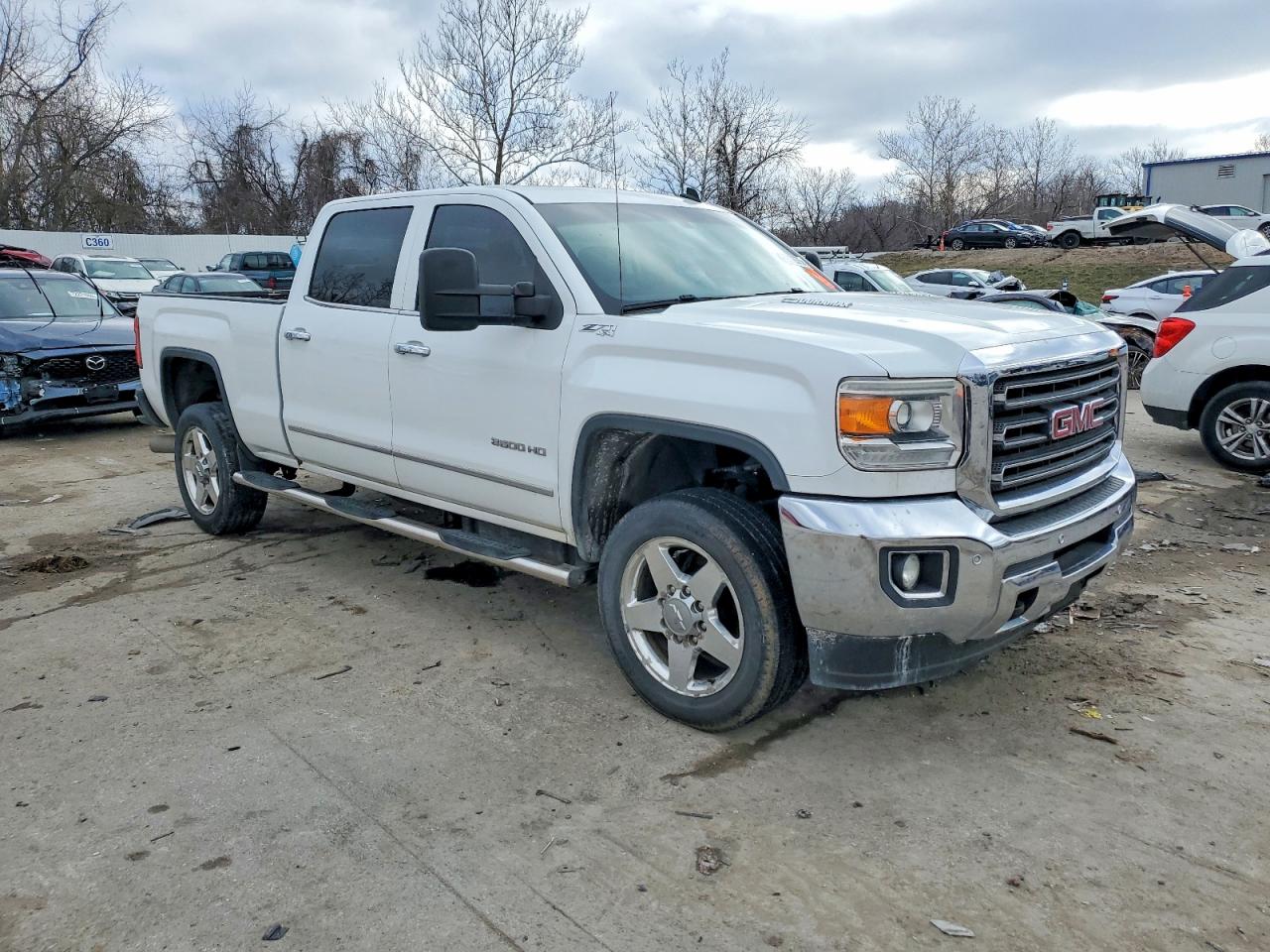 2015 GMC SIERRA K3500 SLT photo 4
