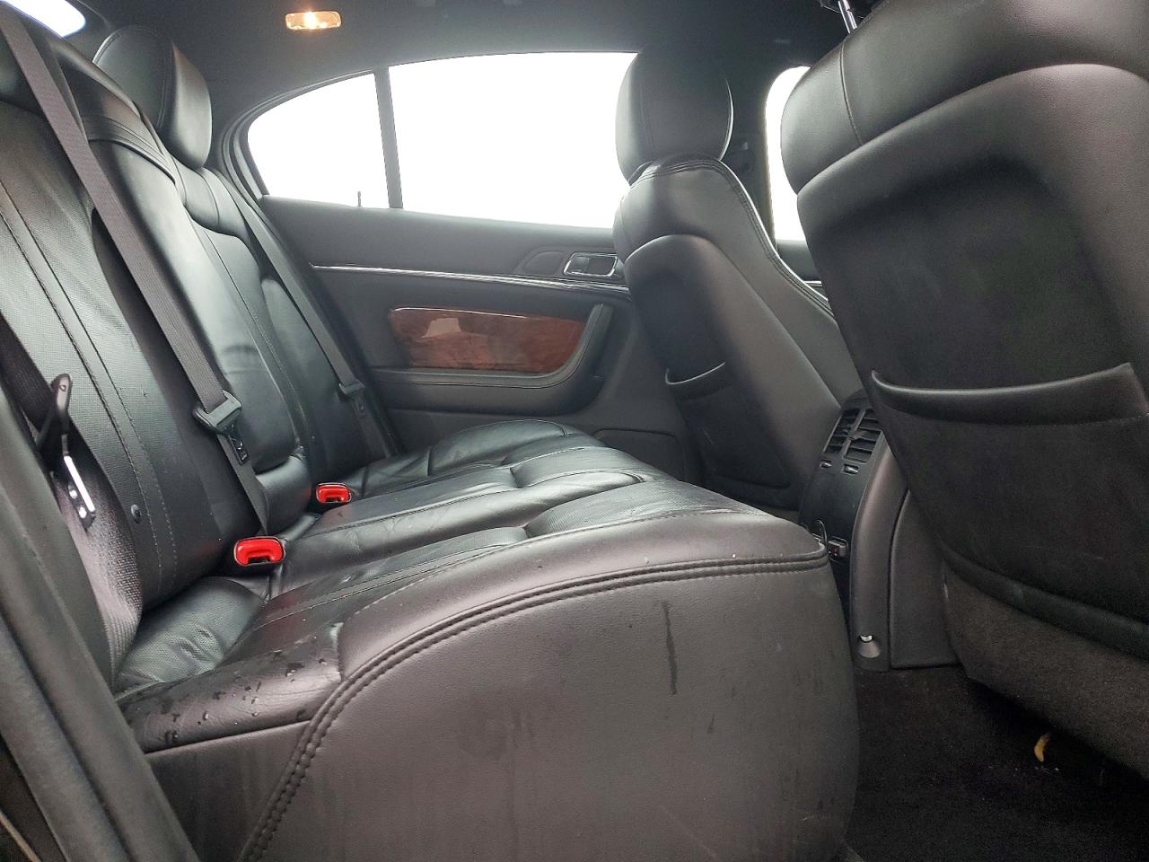 2014 LINCOLN MKS photo 10