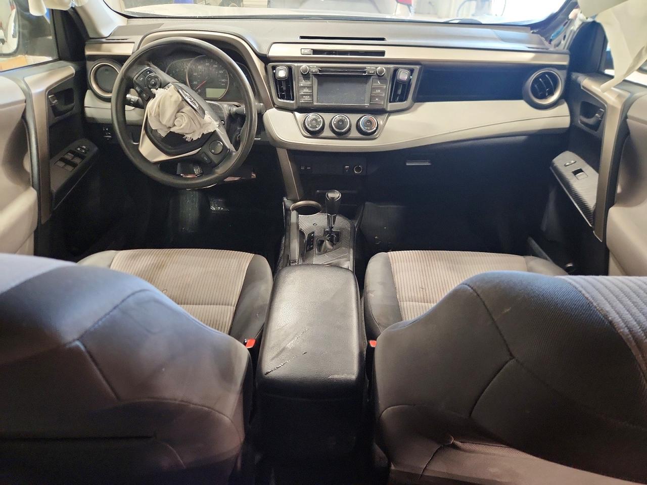 2013 TOYOTA RAV4 LE photo 8