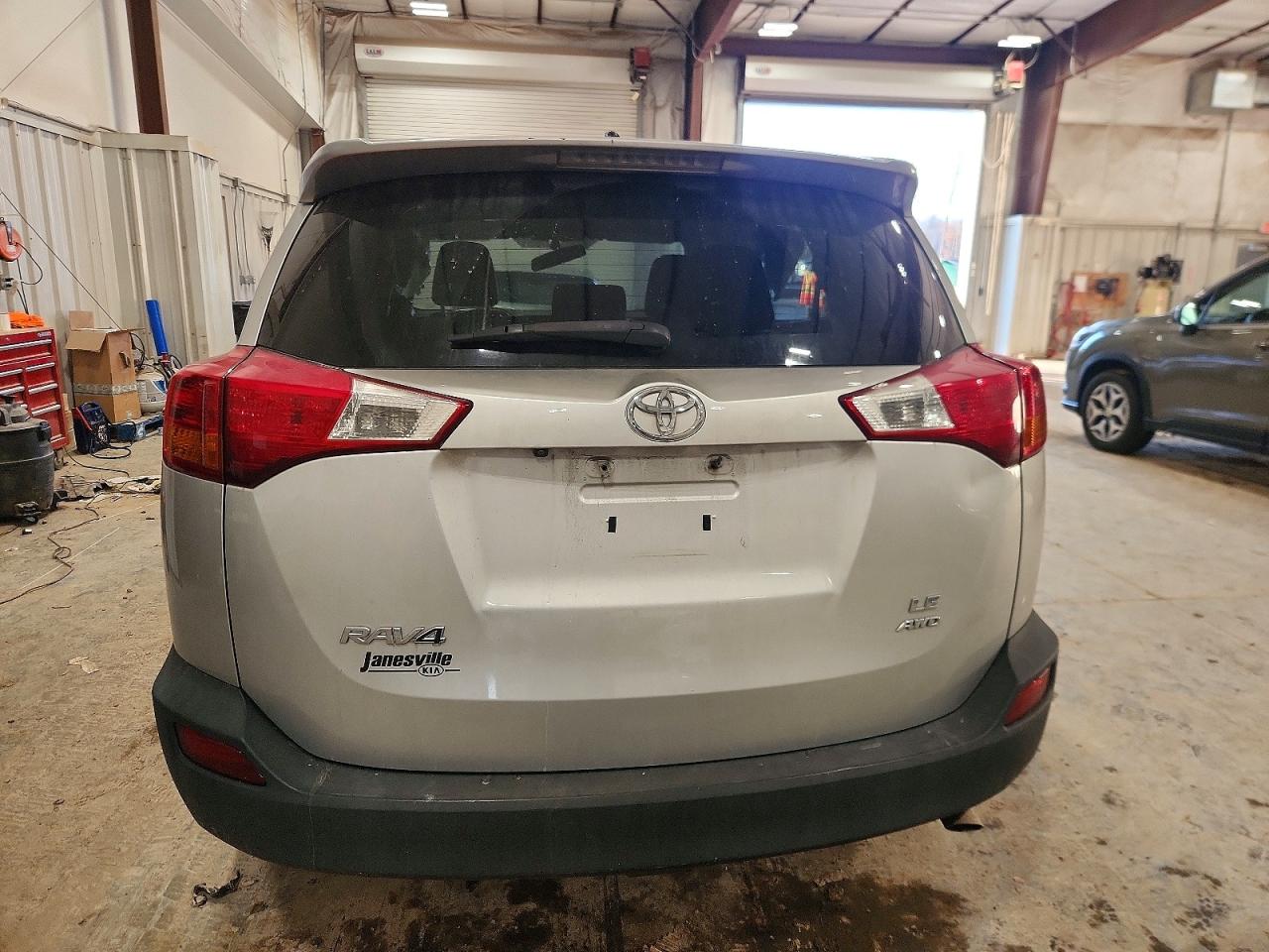 2013 TOYOTA RAV4 LE photo 6