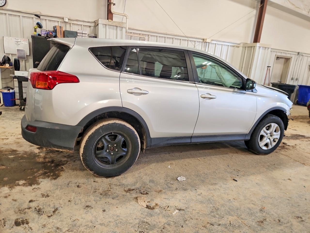 2013 TOYOTA RAV4 LE photo 3