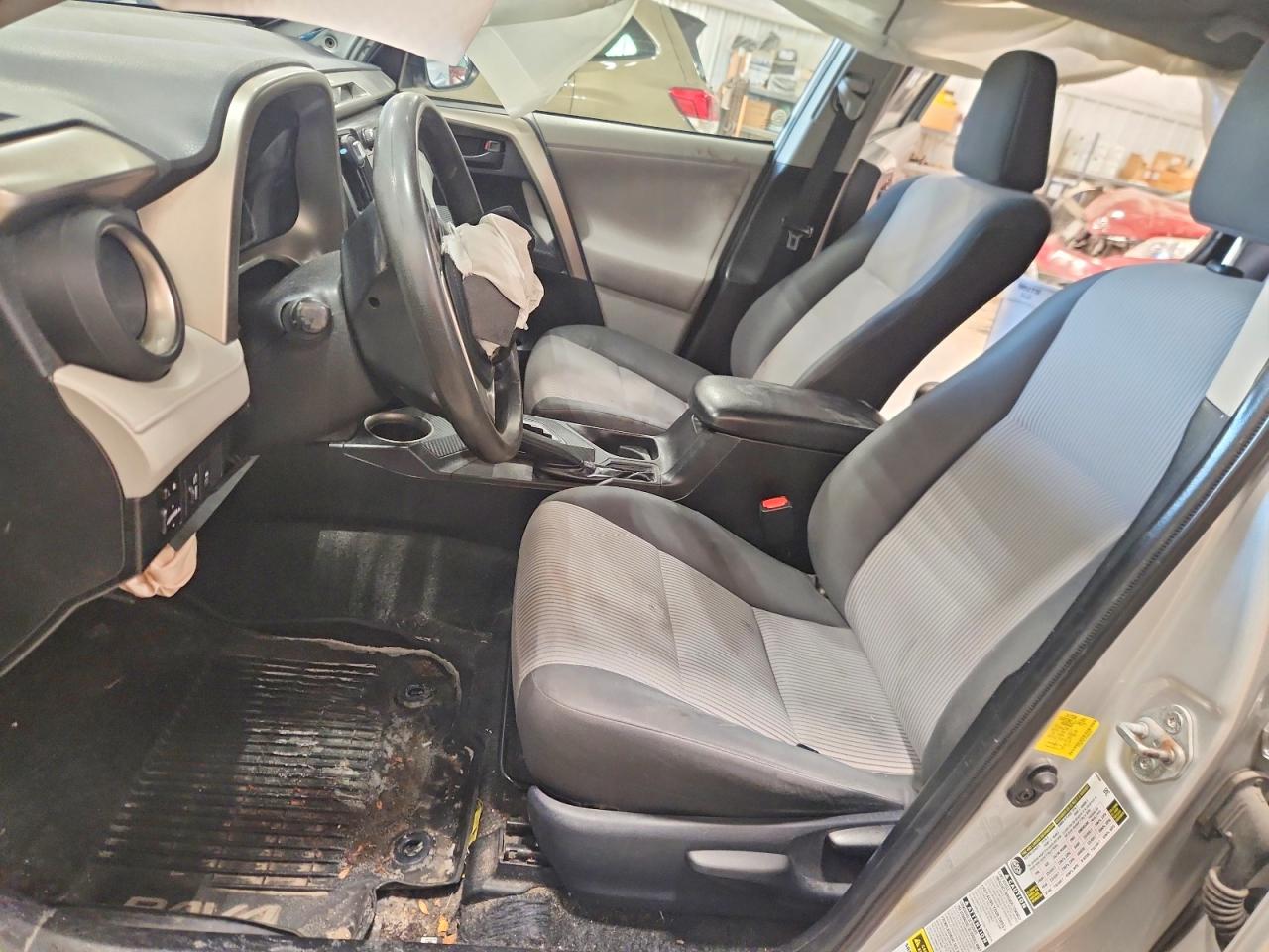 2013 TOYOTA RAV4 LE photo 7