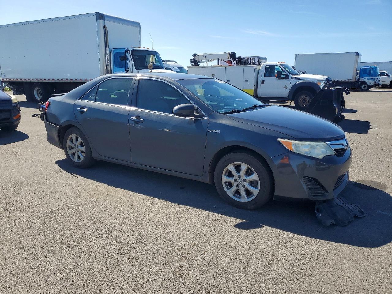 2013 TOYOTA CAMRY photo 7