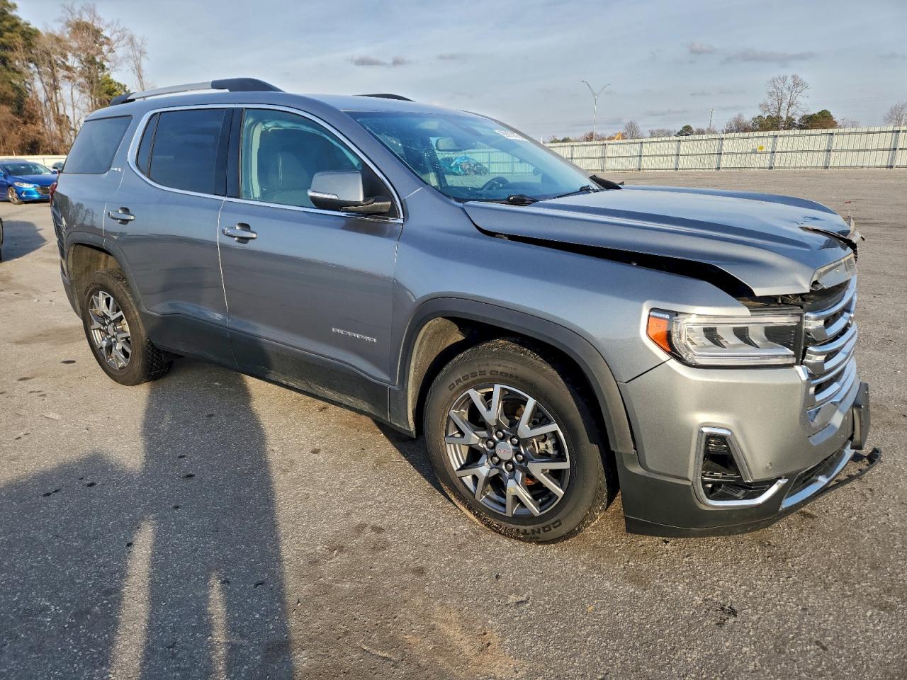 2023 GMC ACADIA SLT photo 4