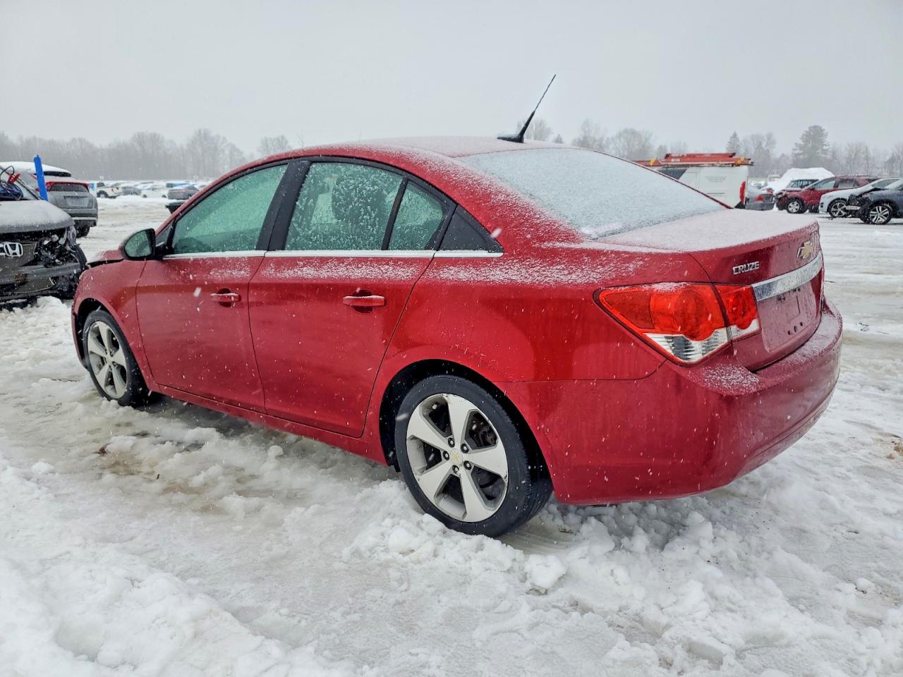 2011 CHEVROLET CRUZE LT photo 2