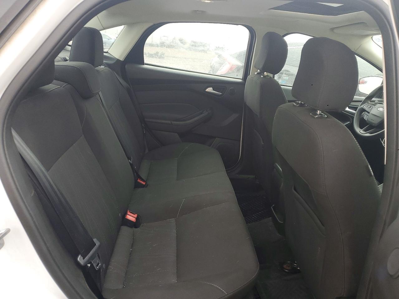2017 FORD FOCUS SEL photo 10