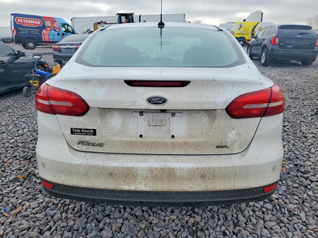 2017 FORD FOCUS SEL photo 6
