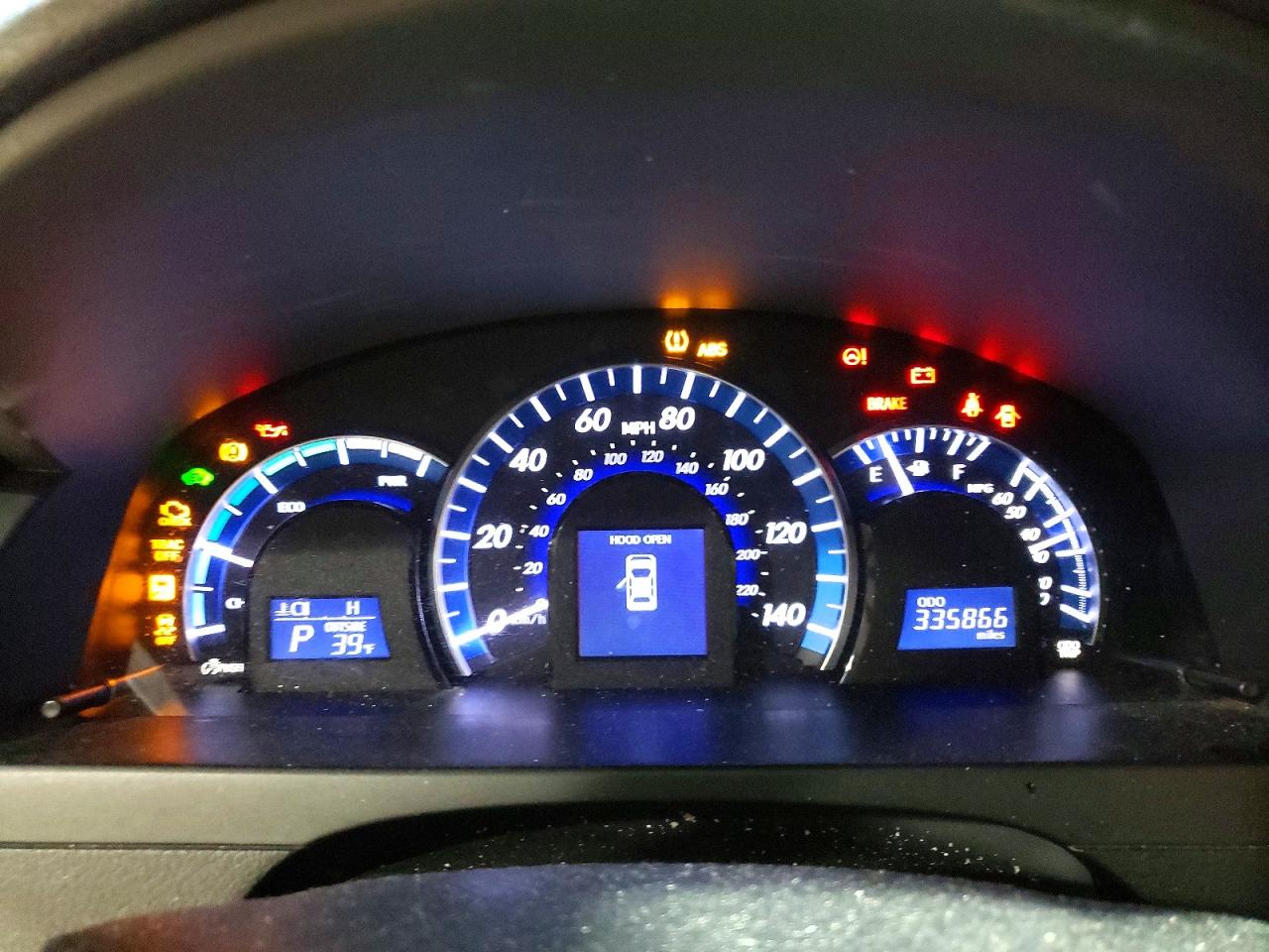 2012 TOYOTA CAMRY HYBRID photo 9