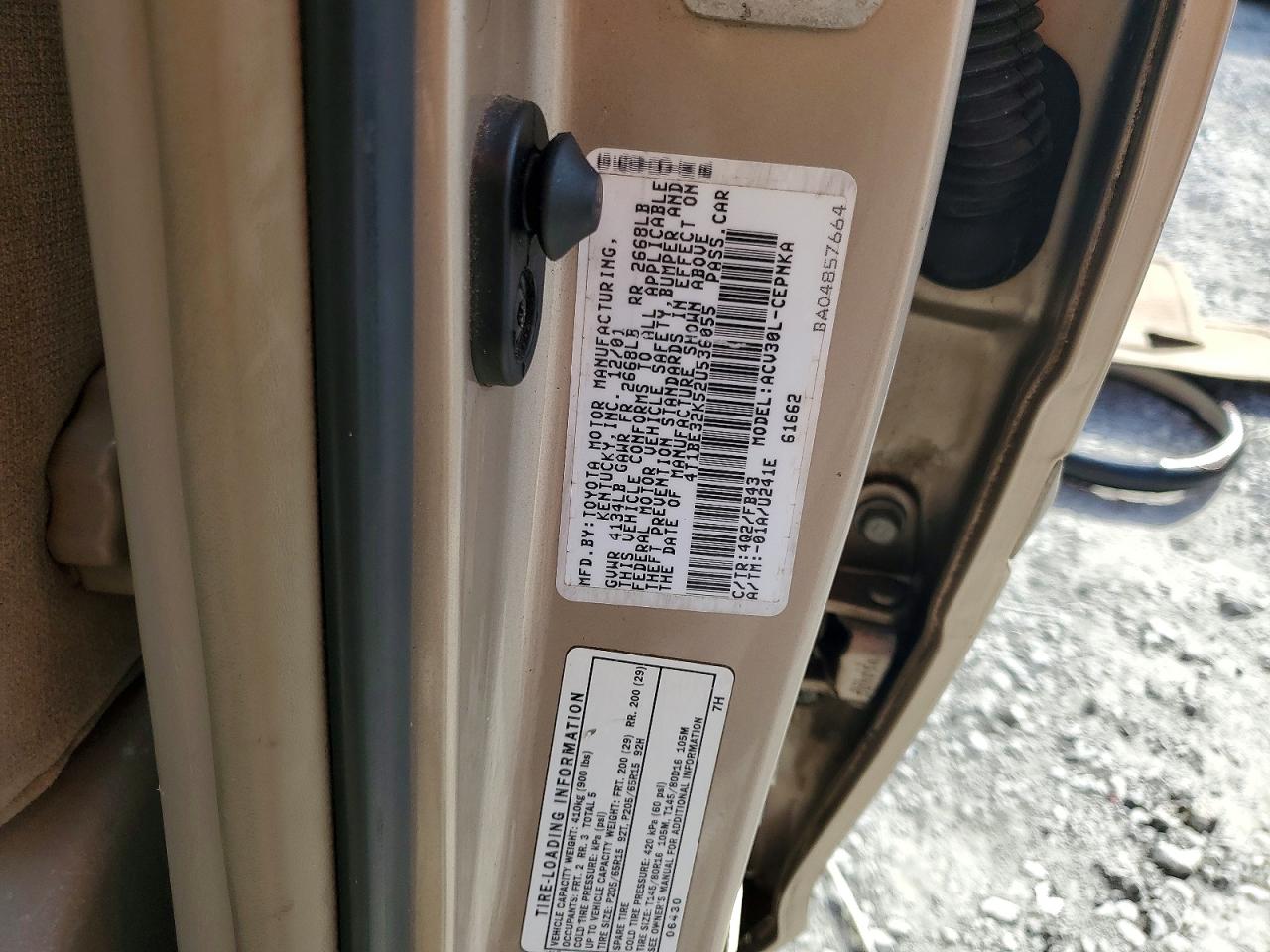2002 TOYOTA CAMRY LE photo 12