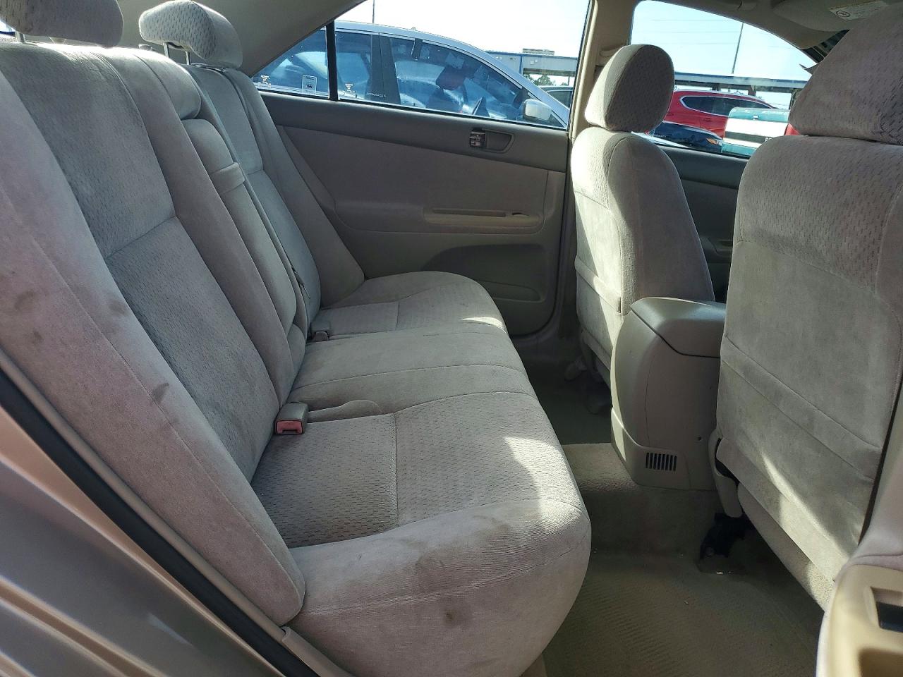 2002 TOYOTA CAMRY LE photo 10
