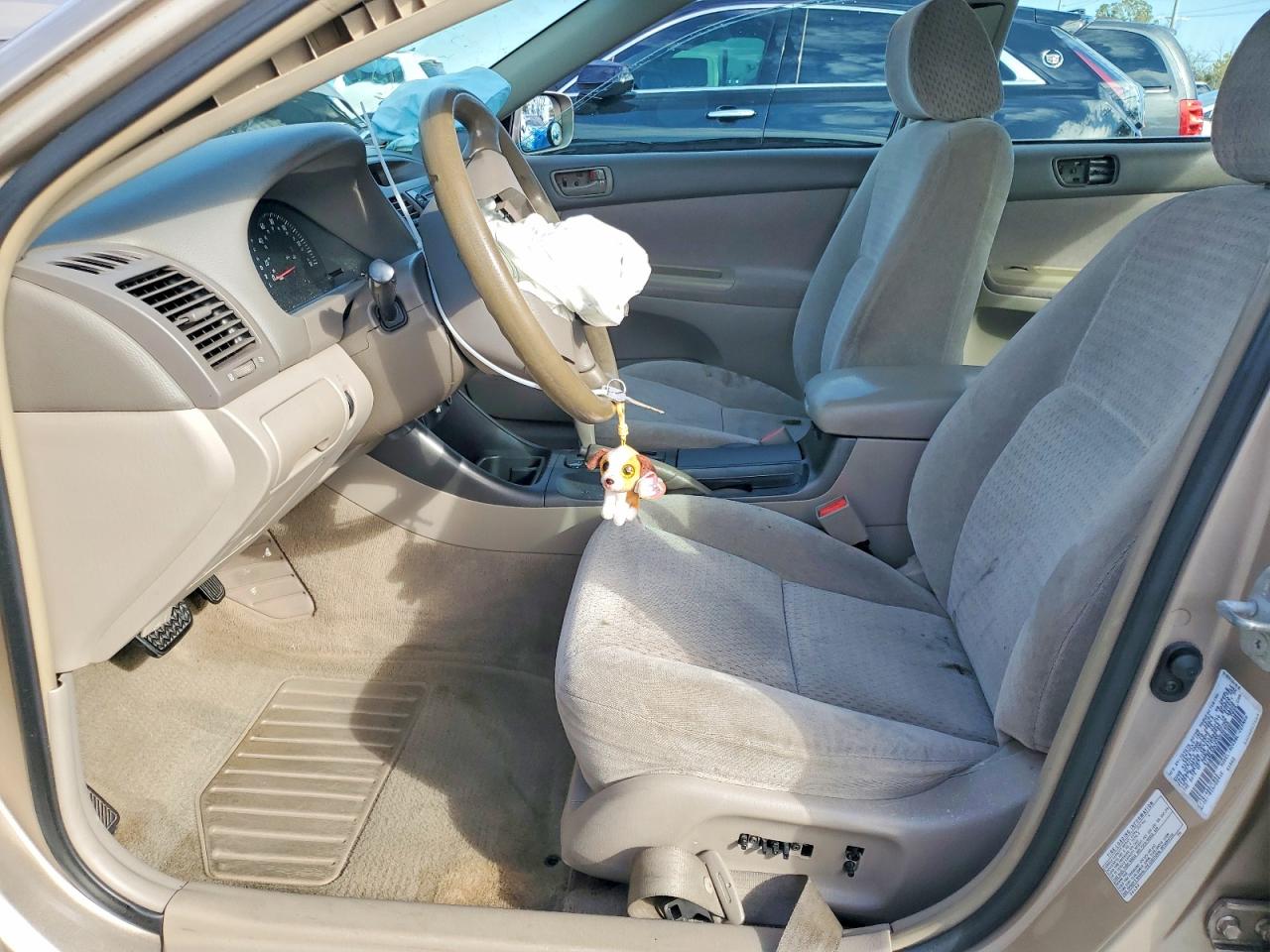 2002 TOYOTA CAMRY LE photo 7