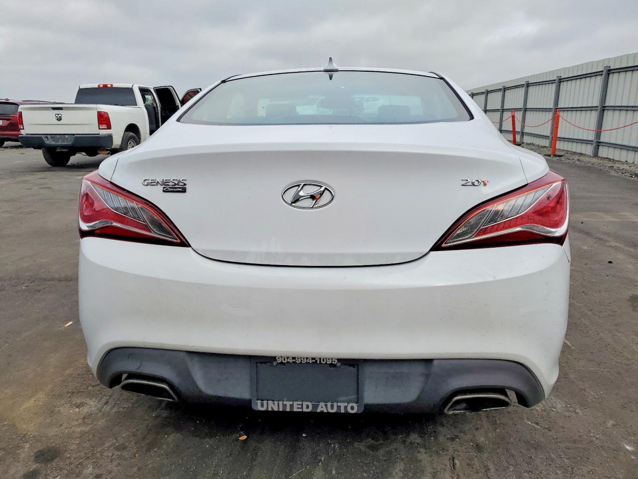2014 HYUNDAI GENESIS COUPE 2.0T photo 6