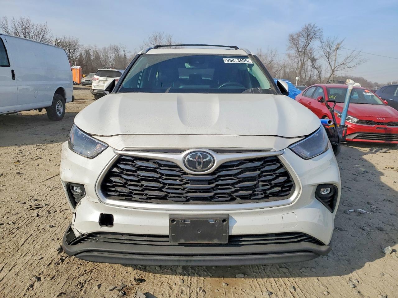 2022 TOYOTA HIGHLANDER XLE photo 5