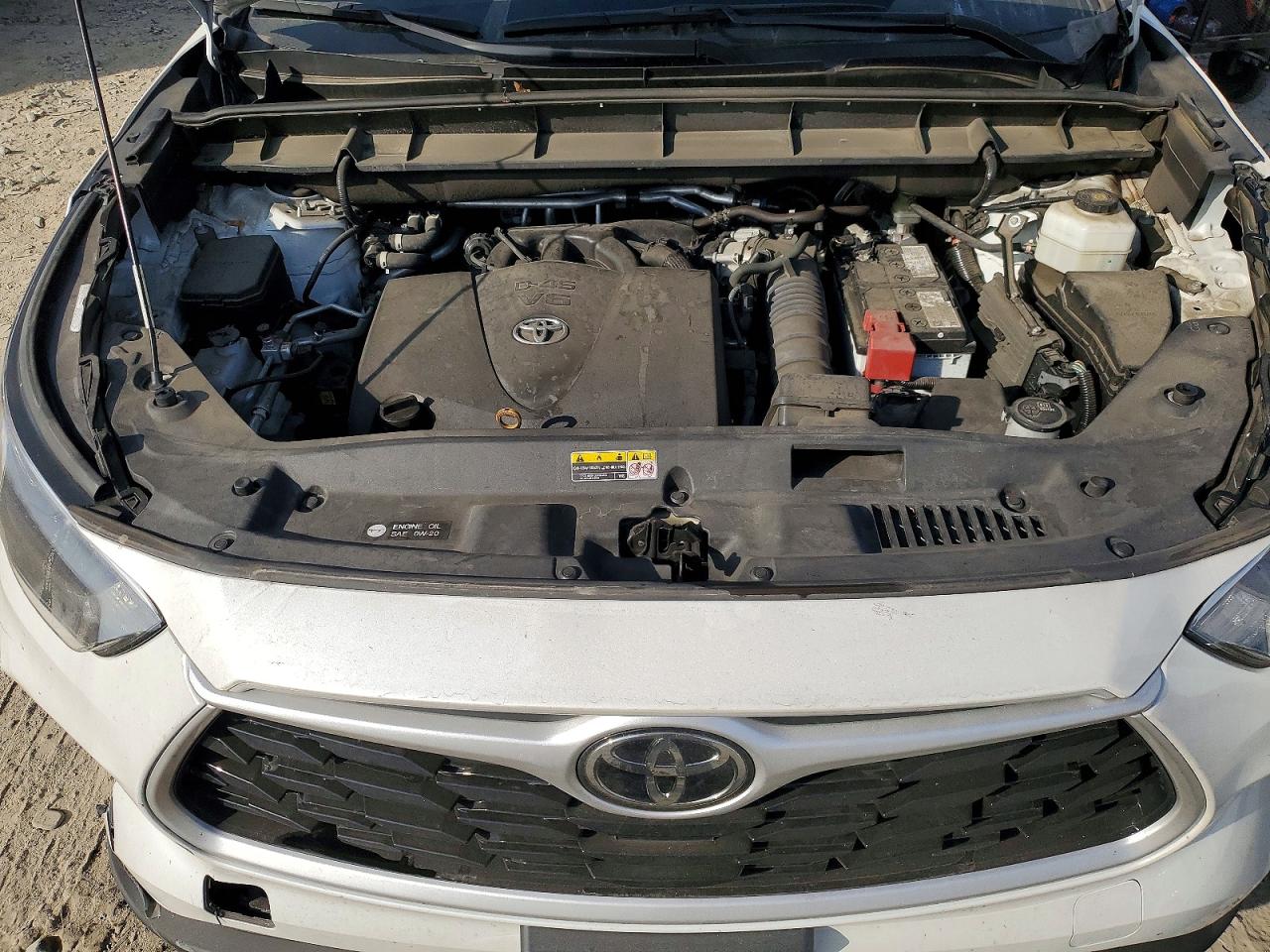 2022 TOYOTA HIGHLANDER XLE photo 12