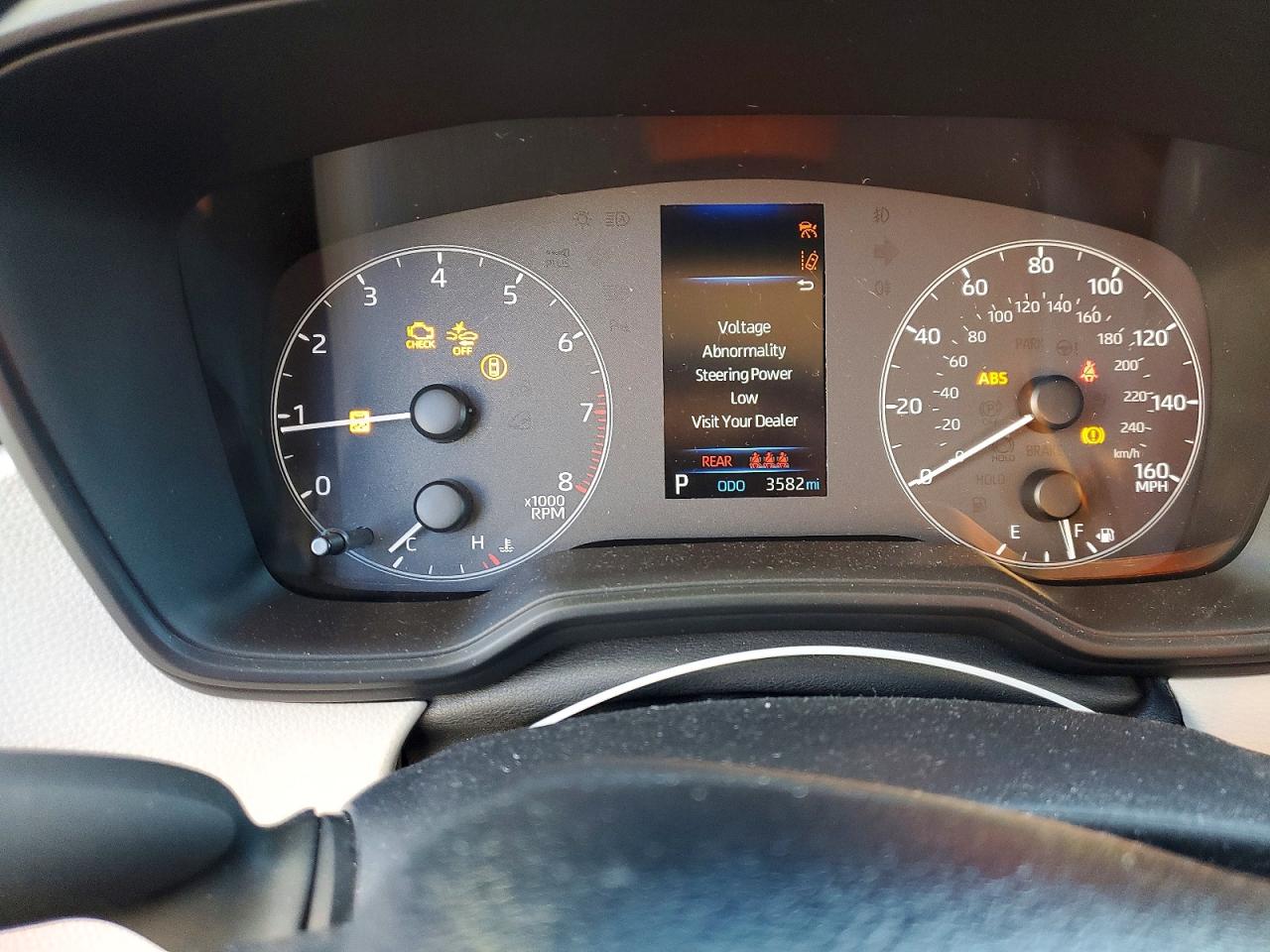 2025 TOYOTA COROLLA LE photo 9