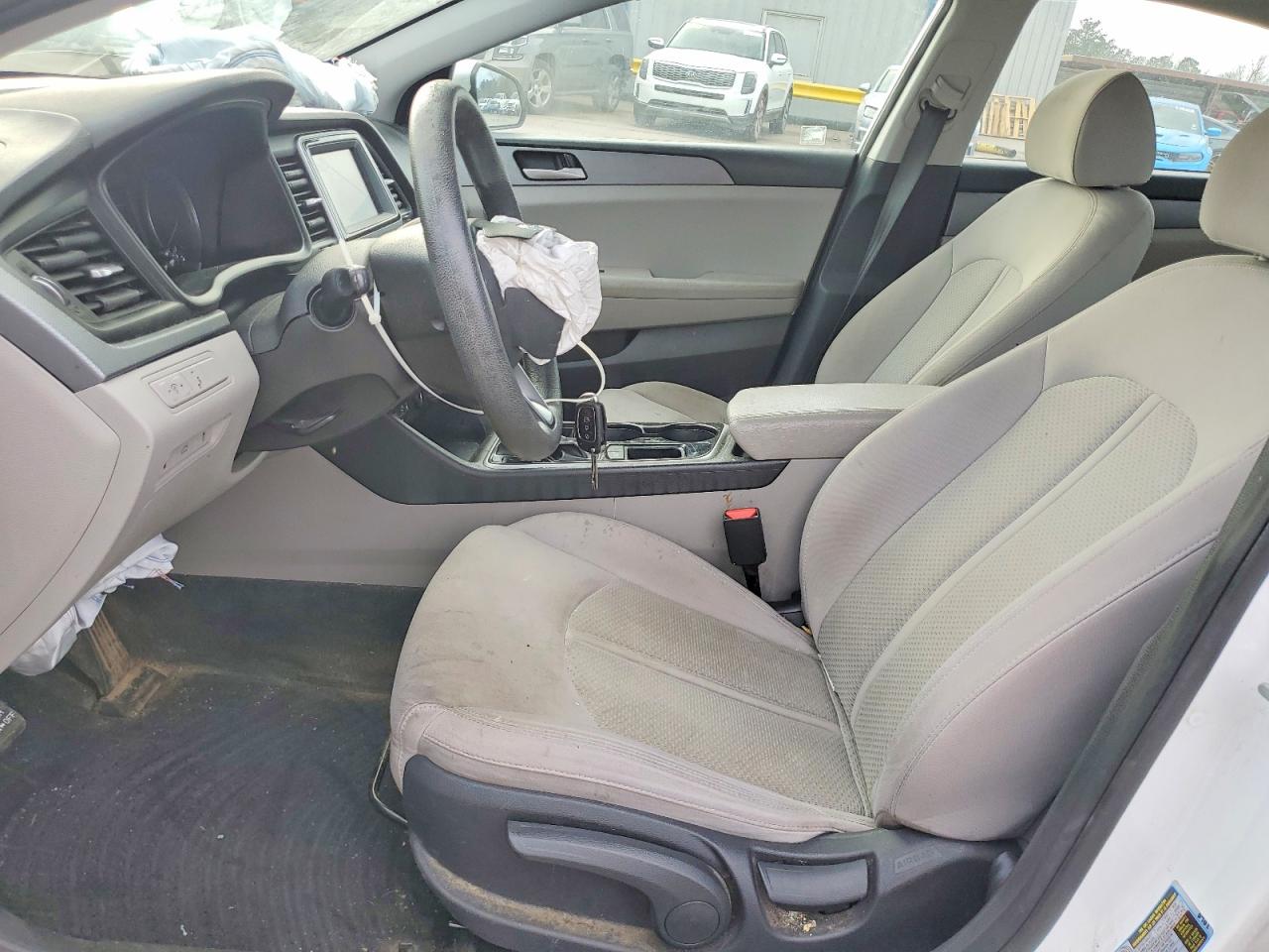 2018 HYUNDAI SONATA SE photo 7