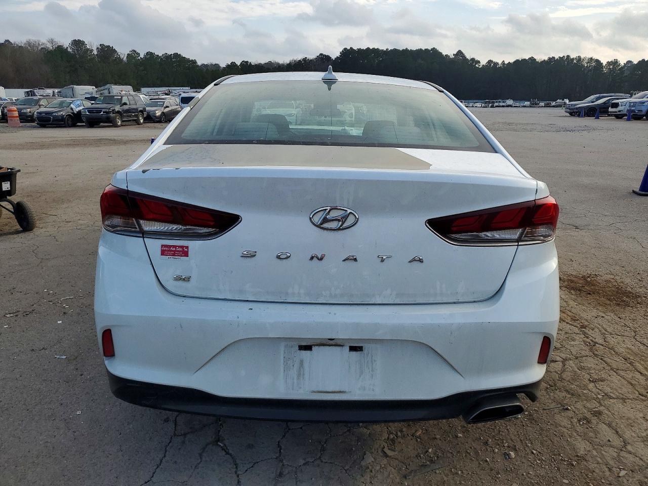 2018 HYUNDAI SONATA SE photo 6