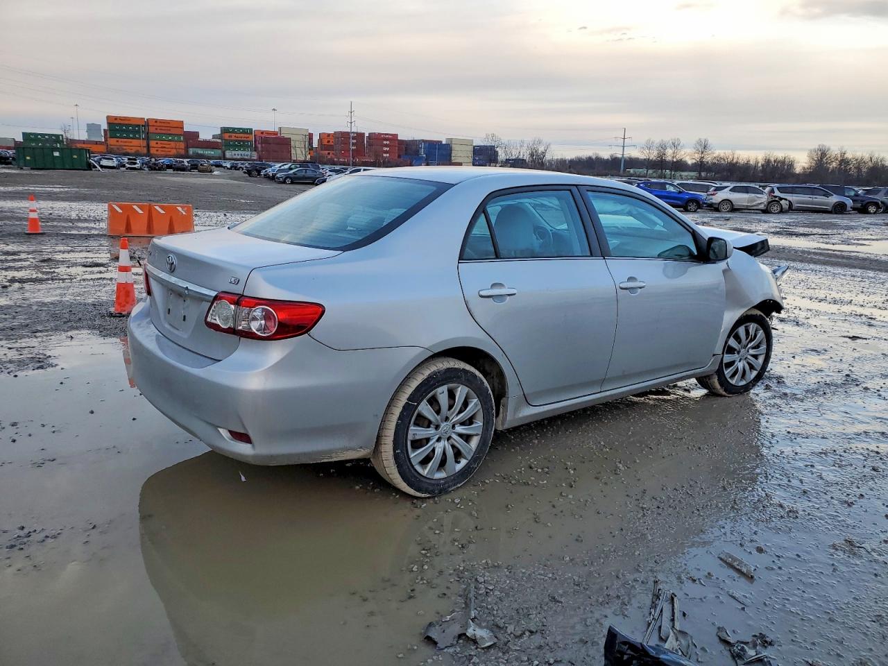 2013 TOYOTA COROLLA BASE photo 3