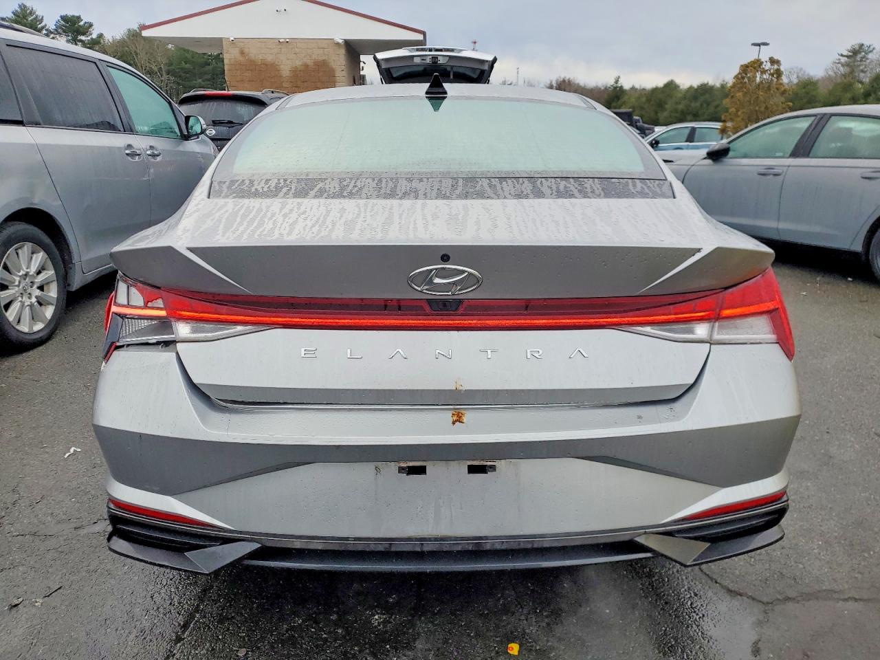 2021 HYUNDAI ELANTRA SEL photo 6
