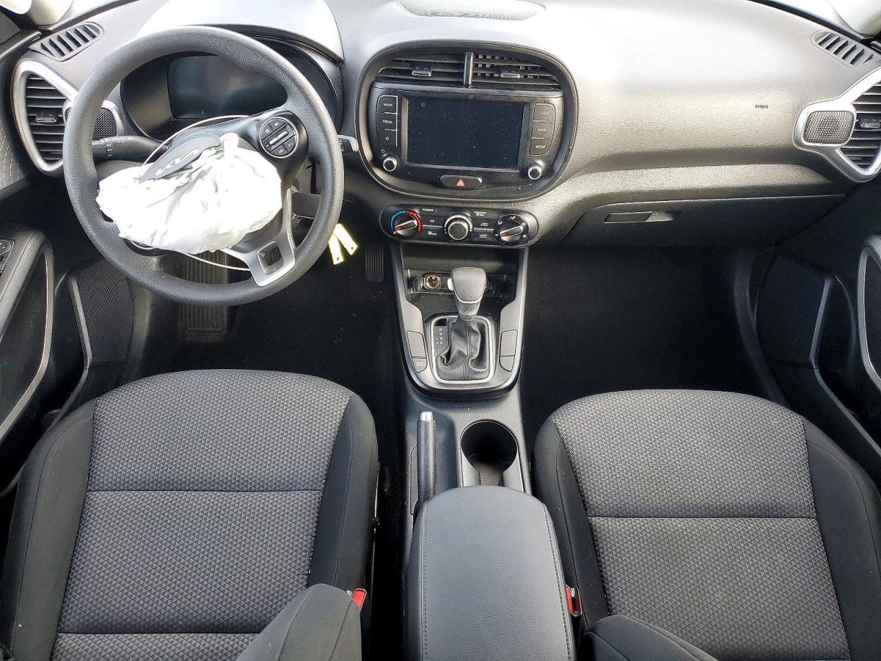 2025 KIA SOUL LX photo 8