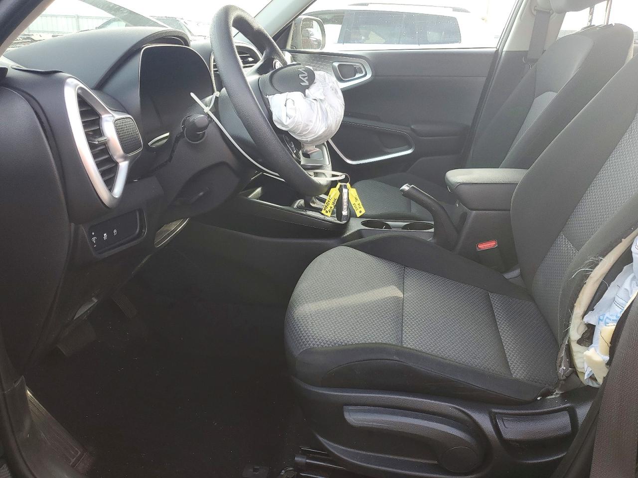 2025 KIA SOUL LX photo 7