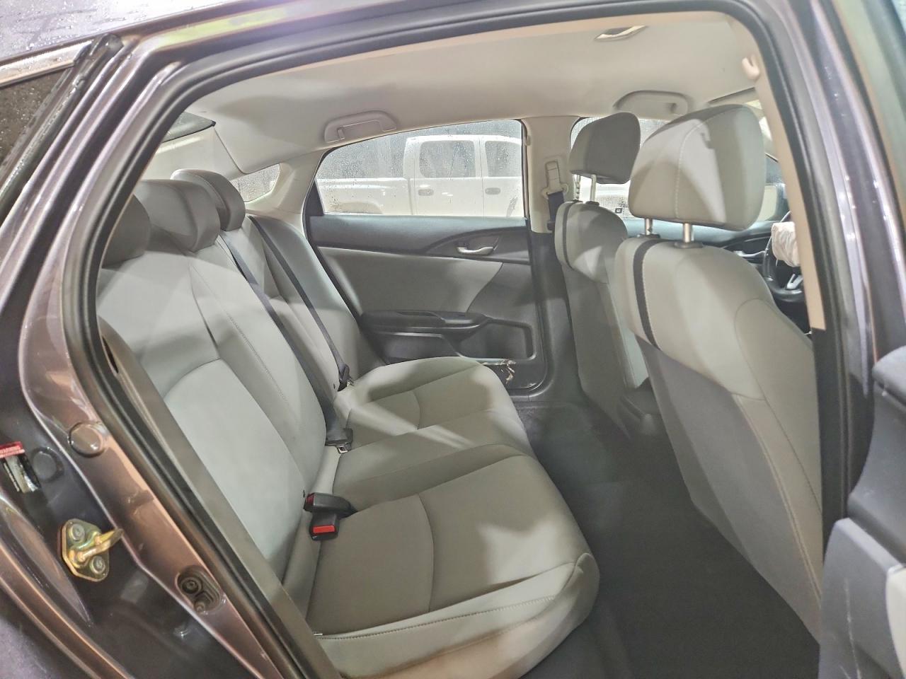 2017 HONDA CIVIC LX photo 19