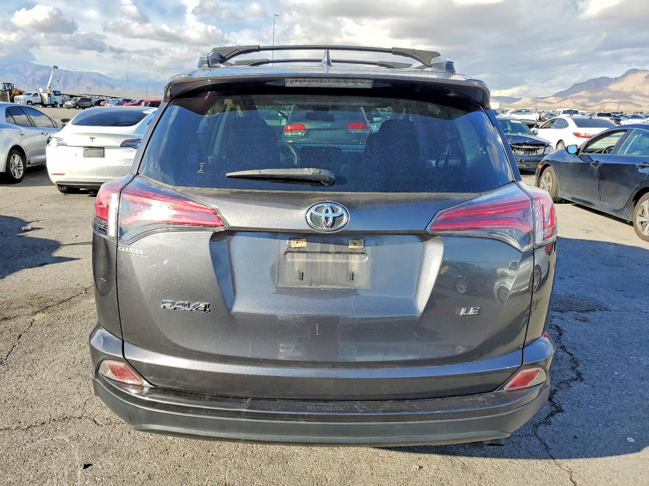 2017 TOYOTA RAV4 LE photo 6