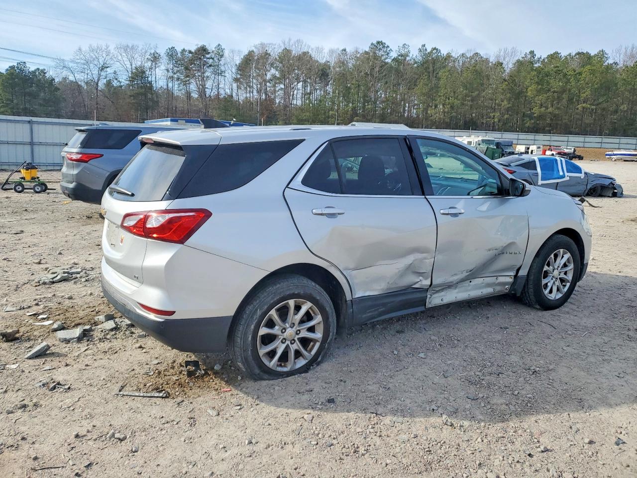 2019 CHEVROLET EQUINOX LT photo 5