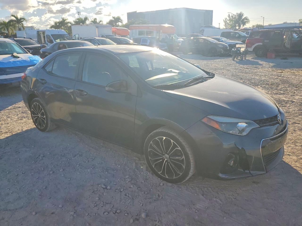 2016 TOYOTA COROLLA L photo 4