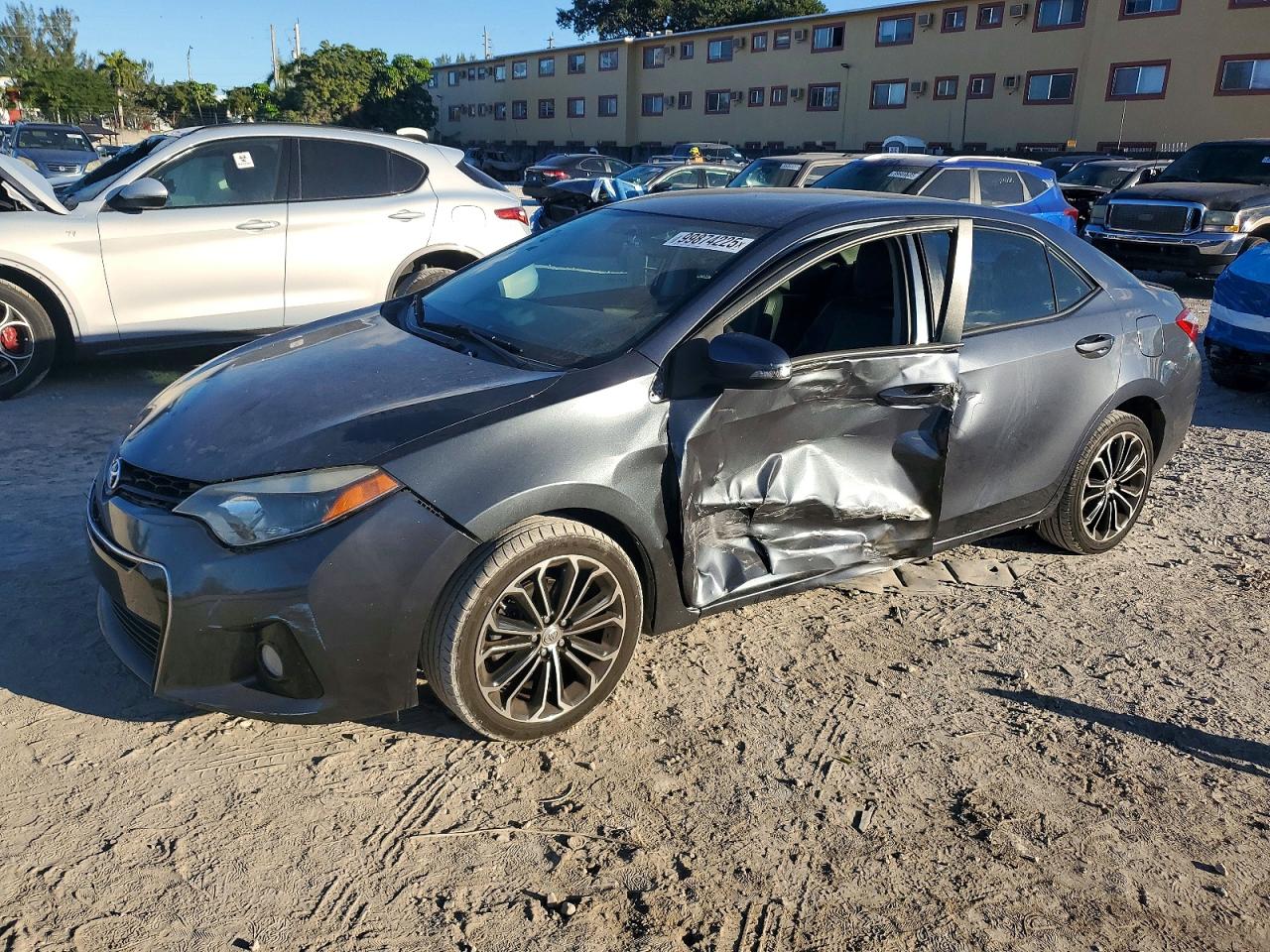 2016 TOYOTA COROLLA