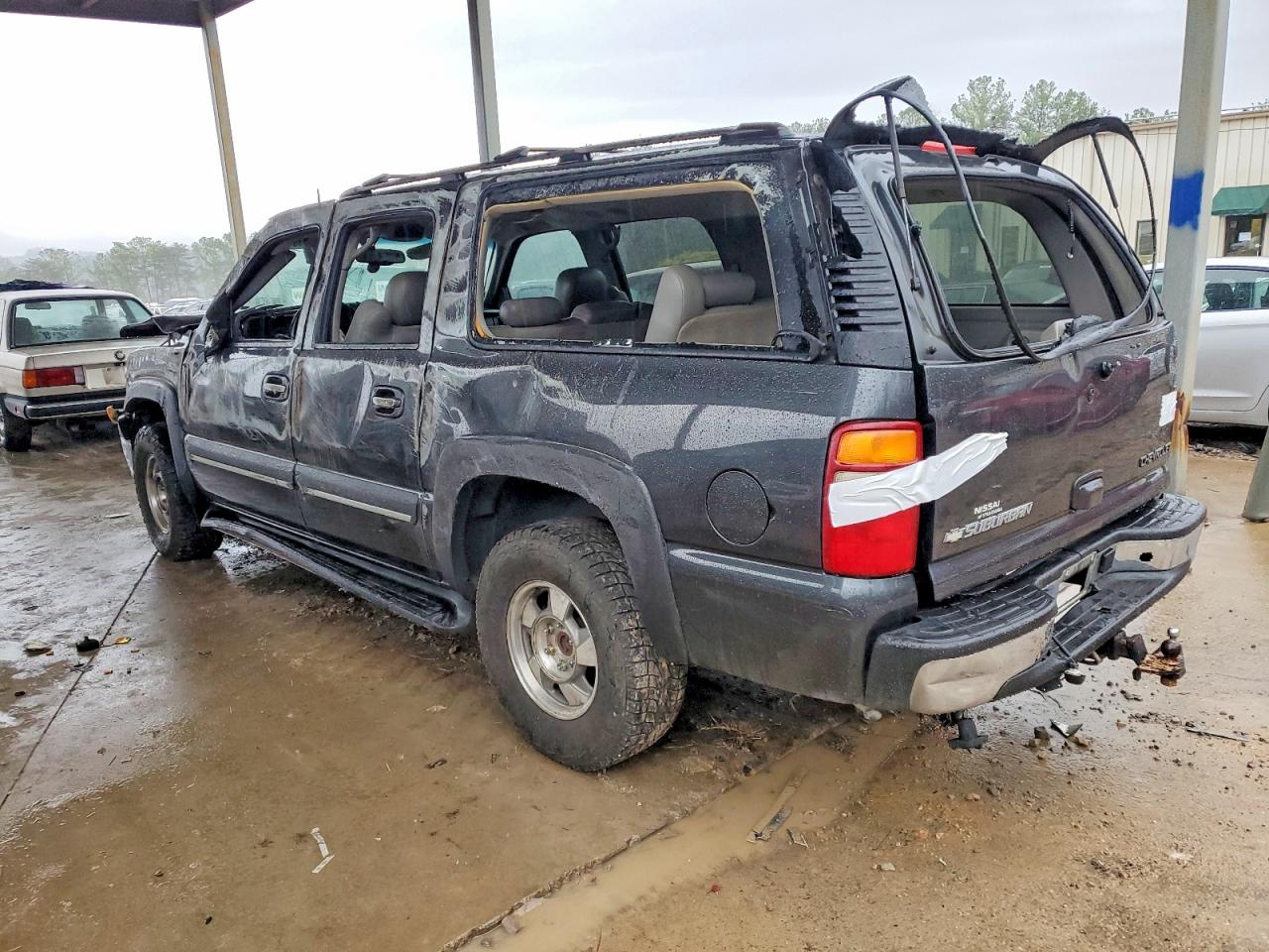 2003 CHEVROLET SUBURBAN C1500 photo 2