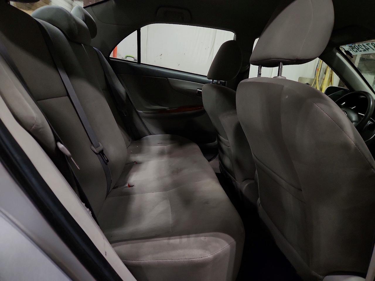2010 TOYOTA COROLLA BASE photo 10