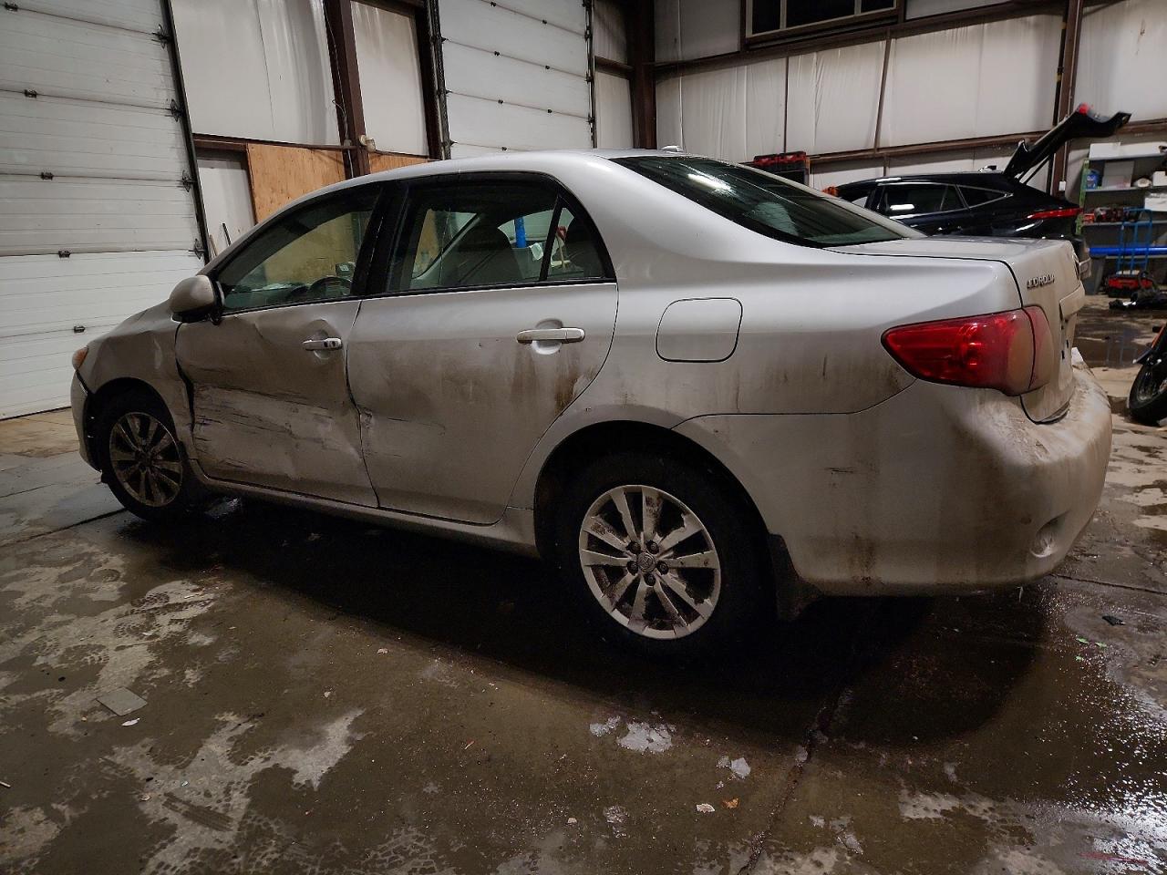 2010 TOYOTA COROLLA BASE photo 2
