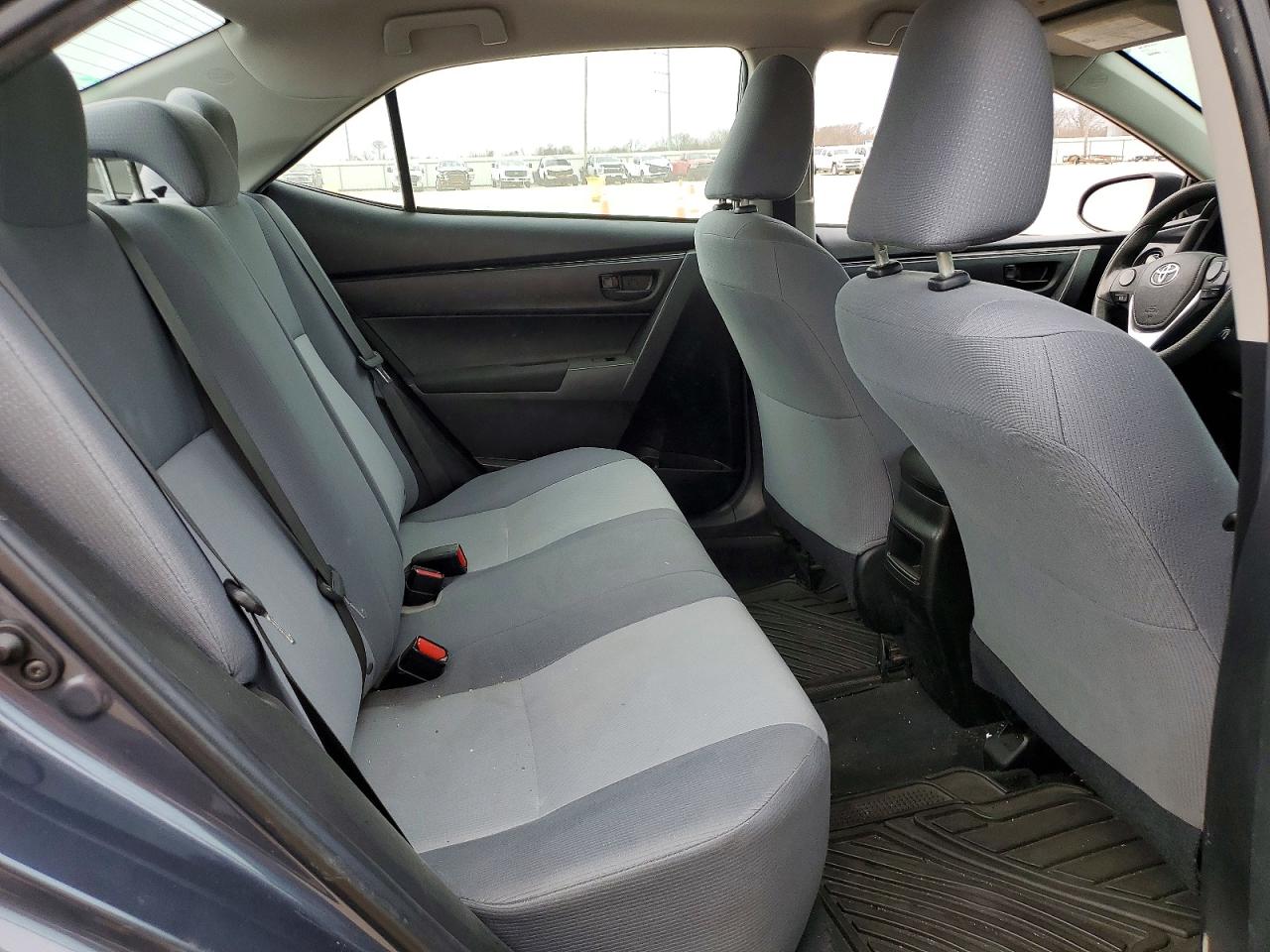 2019 TOYOTA COROLLA L photo 10
