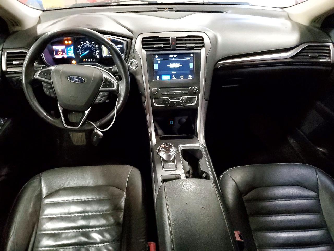 2017 FORD FUSION SE photo 8