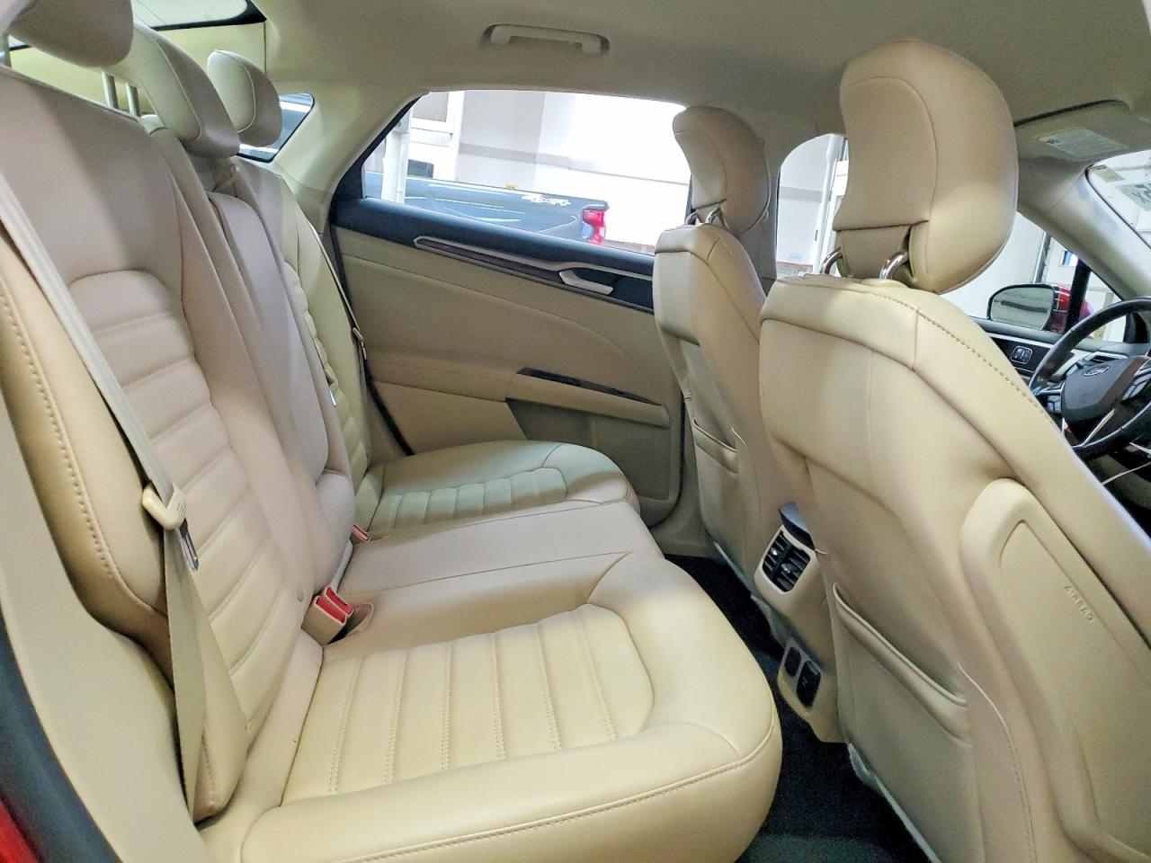 2014 FORD FUSION SE photo 19