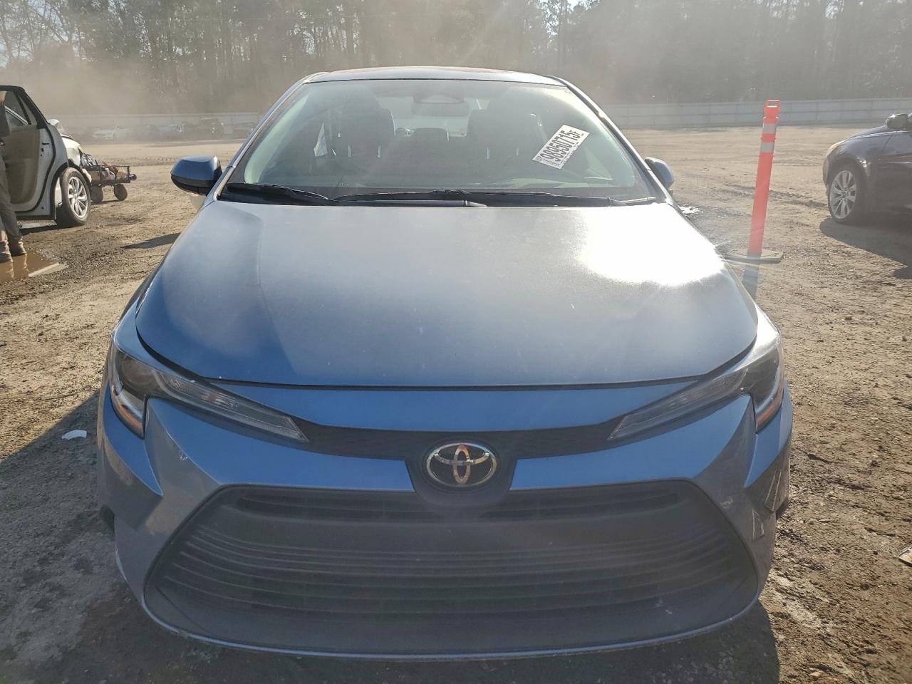 2025 TOYOTA COROLLA LE photo 13