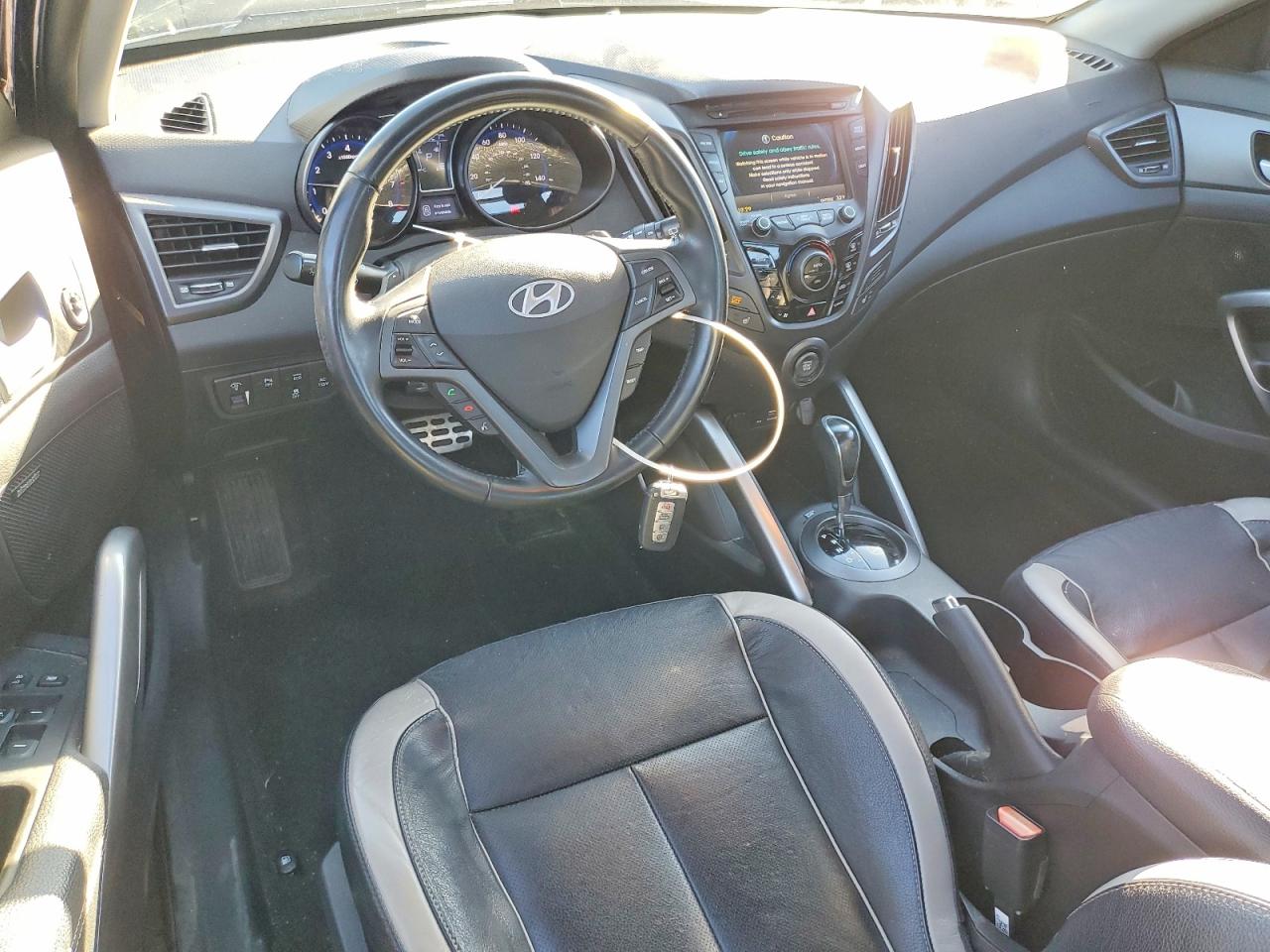 2015 HYUNDAI VELOSTER TURBO photo 22