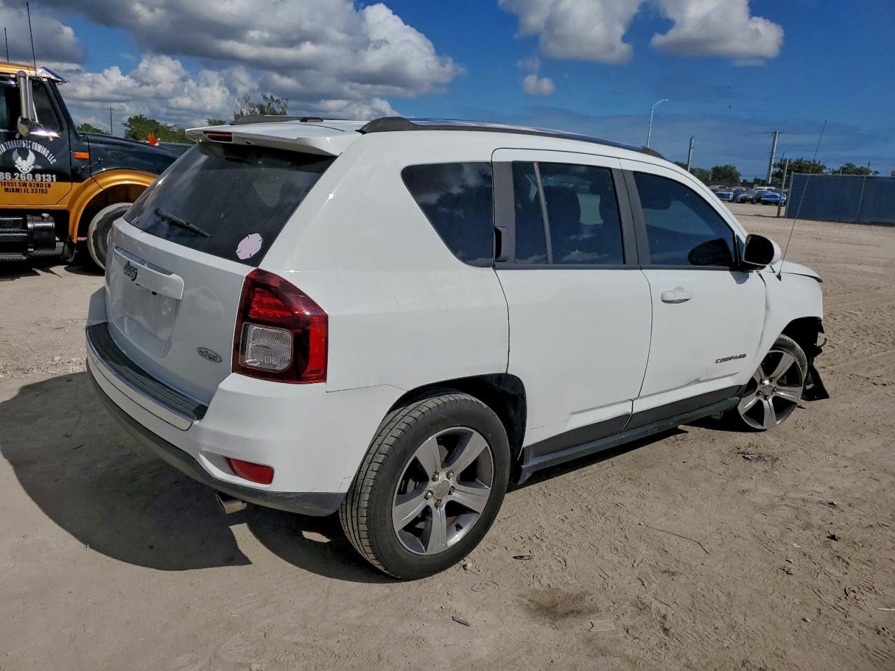 2016 JEEP COMPASS LATITUDE photo 3